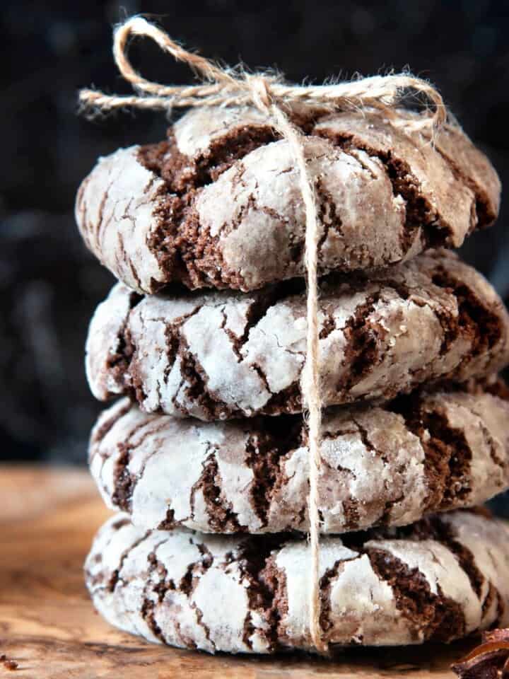 Easy No Bake White Chocolate Snowflakes Cookies - Alexa's Cuisine